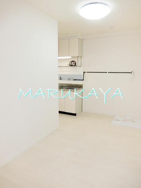 2DK Apartment for Rent in Kunitachi, Tokyo - 47.86 sqm - Thumbnail 4