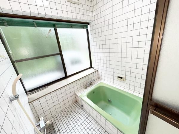 3LDK House in Kawara, Fukuoka with Parking for 3 Cars - Thumbnail 3