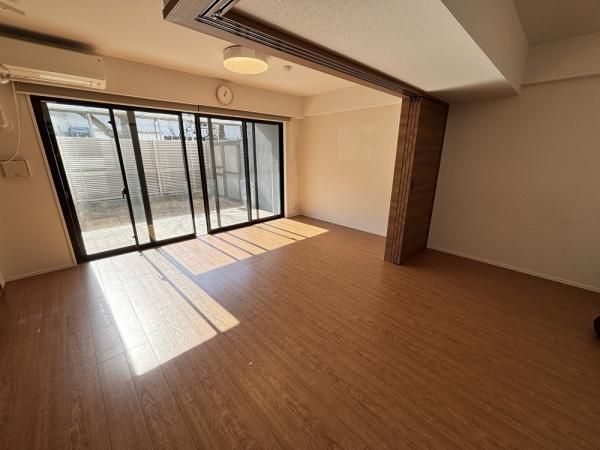 3LDK Modern Apartment in Akishima, Tokyo - Thumbnail 3