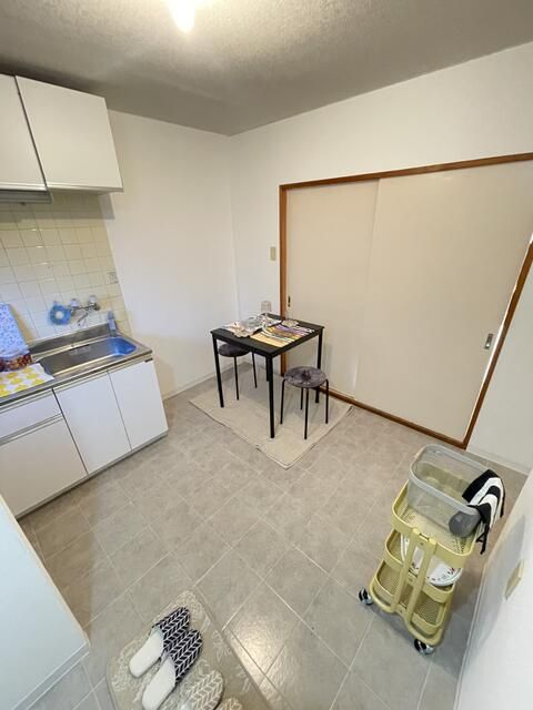 2DK Apartment for Rent in Wakaba Ward, Chiba City - Thumbnail 4