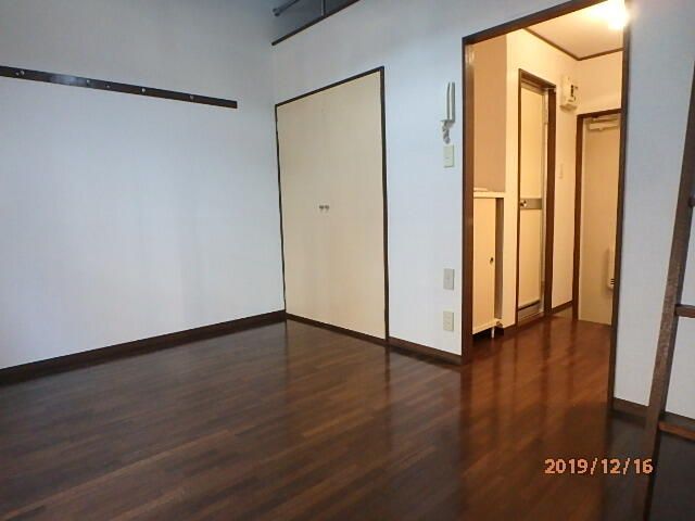 Palace Yamate Apartment - 16.5 sqm Loft in Naka-ku, Yokohama - Thumbnail 4