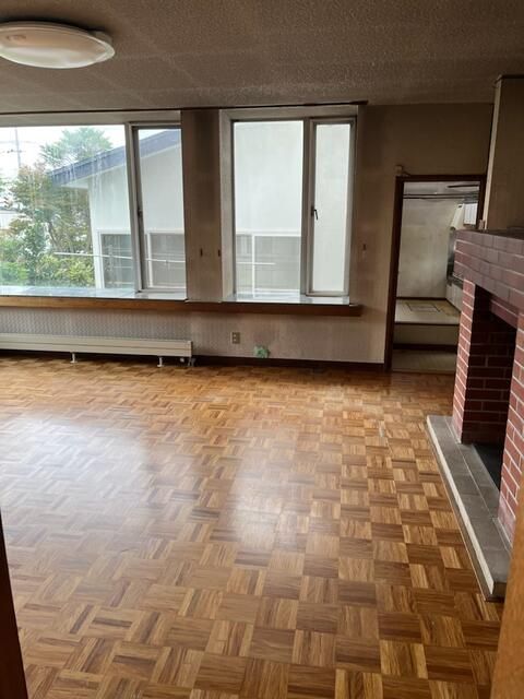 Large 8DK House for Multi-Generational Living in Nanae, Hokkaido - Image 22