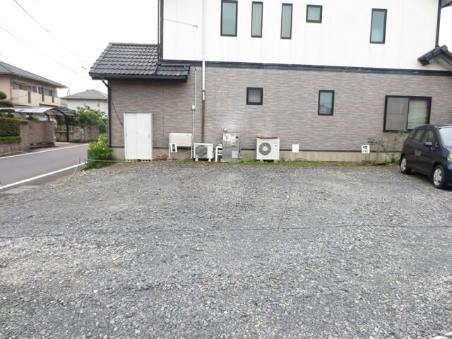 Sugiyama Parking Lot for Rent in Yuki City, Ibaraki - Thumbnail 4