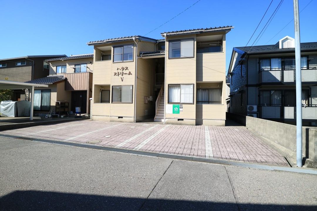 Four-Unit Apartment Building for Sale in Kanazawa, Ishikawa - Thumbnail 2