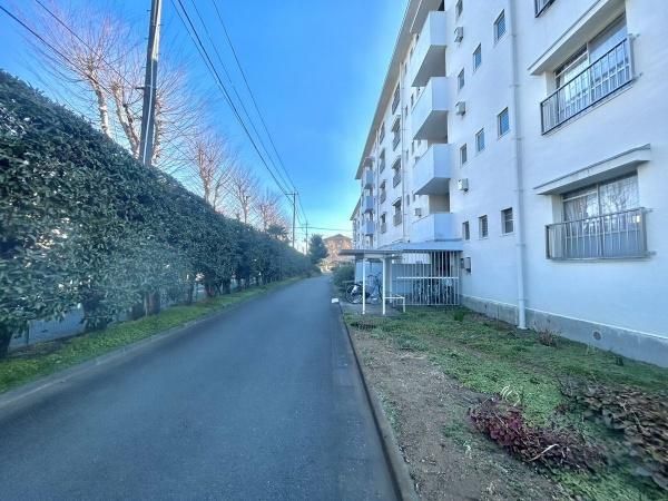 Takiyama Second Housing 2DK Apartment for Sale in Higashikurume - Thumbnail 3