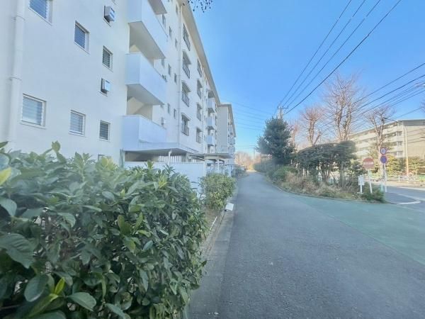 Takiyama Second Housing 2DK Apartment for Sale in Higashikurume - Image 1