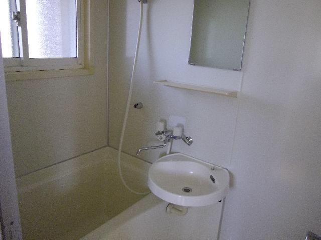 Chateau Fuji 1K Apartment for Rent in Hirosaki, Aomori - Thumbnail 4