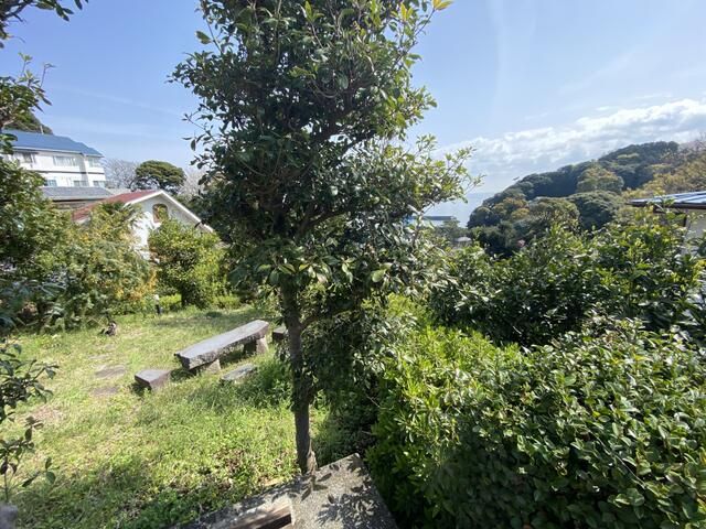 2LDK House with Separate Studio on 559sqm Land in Manazuru - Thumbnail 2