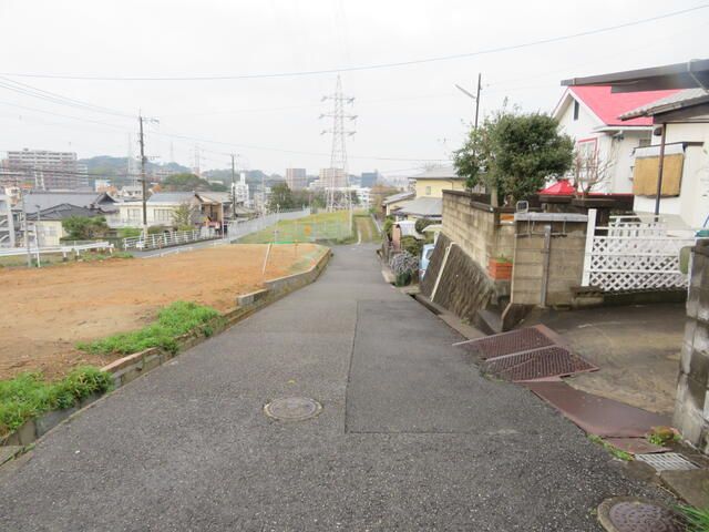 4SLDK House for Sale in Kitakyushu's Izumidai - Thumbnail 3