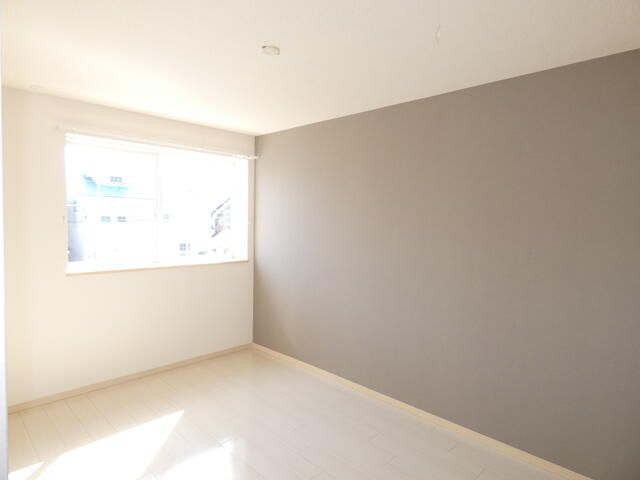 2LDK Apartment for Rent in Odawara, Kanagawa - Thumbnail 3