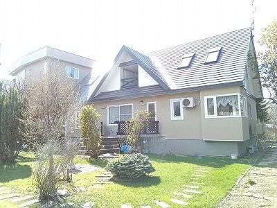 5LDK House in Quiet Sapporo Nishi Ward with Large Garden - Thumbnail 2