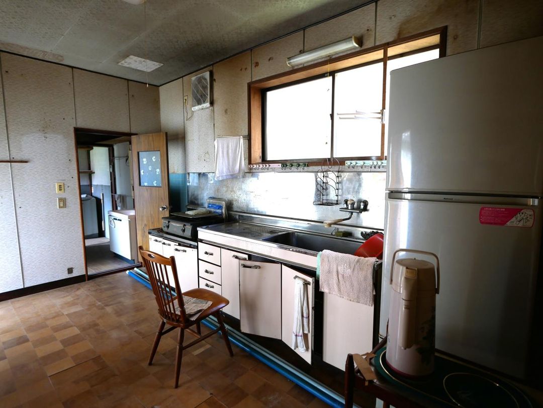 9DK House for Sale in Himi City, Toyama - 145.23㎡ Living Space - Thumbnail 2