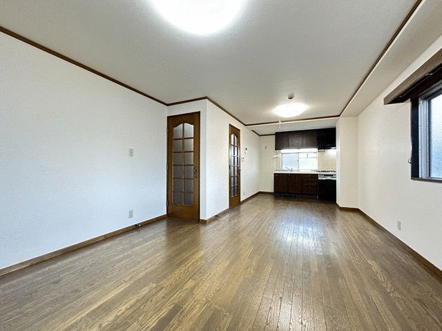 2LDK Apartment for Rent in Otsuki, Yamanashi - Free Rent Period - Thumbnail 2