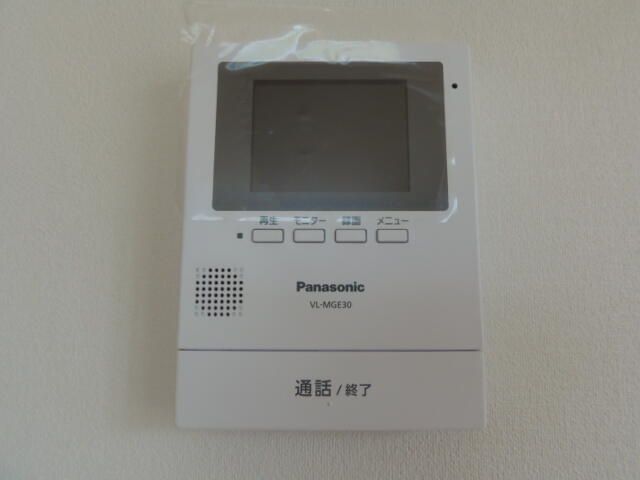 Modern 1K Apartment for Rent in Hokuto City, Yamanashi - Thumbnail 3
