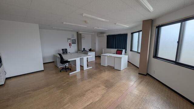 78 sqm Office Space for Rent in Imizu, Toyama - Thumbnail 2
