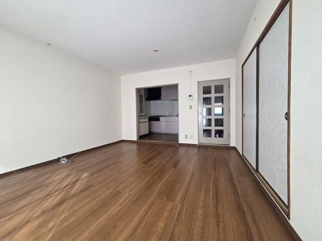 3LDK Apartment for Sale near Sports Center Station, Chiba - Thumbnail 2