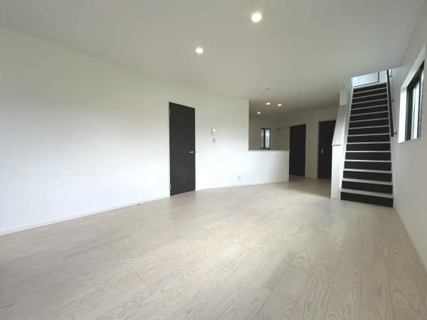 New 3LDK House for Sale in Higashino, Hiroshima - 2025 Build - Thumbnail 4