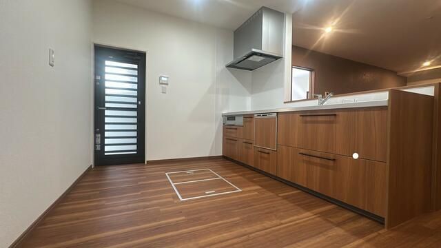 3LDK House for Sale in Nakama, Fukuoka with 223.66 sqm Land - Thumbnail 4