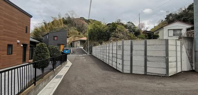 Land for Sale in Zushi, Kanagawa with Building Conditions - Thumbnail 3