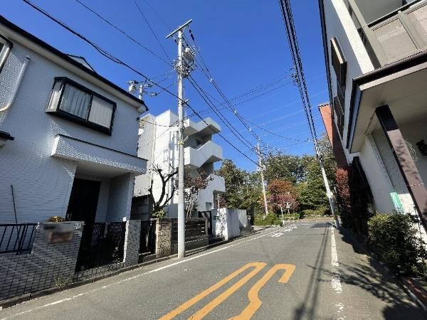 Corner Plot for Sale in Tokorozawa, Saitama - 587.25 sqm - Thumbnail 2