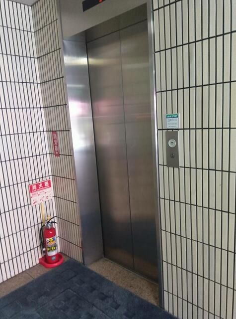 Kagurazaka Office for Rent in Tokyo - 39.66 sqm Commercial Space - Thumbnail 2