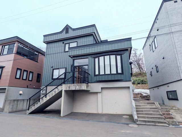 4LDK Wooden House for Sale in Otaru, Hokkaido - Thumbnail 2