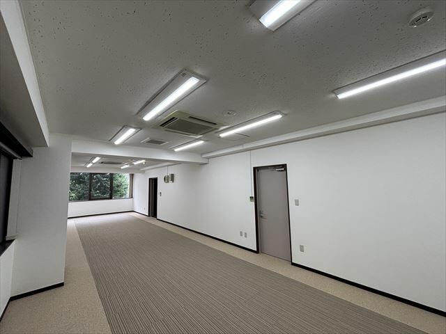 NCK Building Office for Rent in Bunkyo, Tokyo - 62.87 sqm - Thumbnail 4