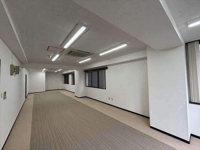 NCK Building Office for Rent in Bunkyo, Tokyo - 62.87 sqm - Thumbnail 3