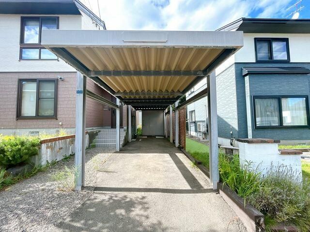 4LDK Detached House for Sale in Kiyota-ku, Sapporo, Hokkaido - Thumbnail 2