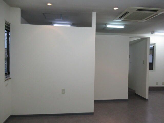 Office/Retail Space for Rent in Fukushima City, 40.13 sqm - Thumbnail 2