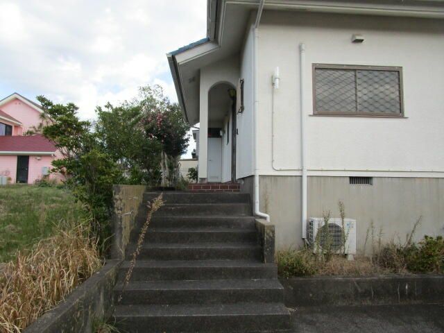 5DK Resale House in Isumi, Chiba with Large Garden - Thumbnail 4
