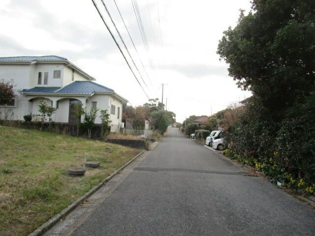 5DK Resale House in Isumi, Chiba with Large Garden - Thumbnail 3