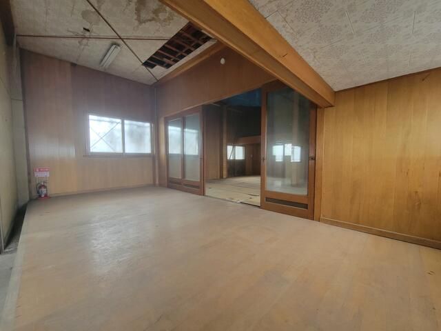 Warehouse for Rent with Minpaku Potential in Fujikawaguchiko - Thumbnail 4