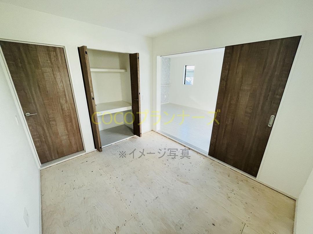New 4-Bedroom House in Kumamoto Minami Ward with 2 Parking Spaces - Thumbnail 4