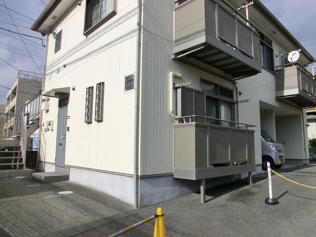 1K Apartment for Rent in Kamakura, Kanagawa - 34.78 sqm - Thumbnail 2