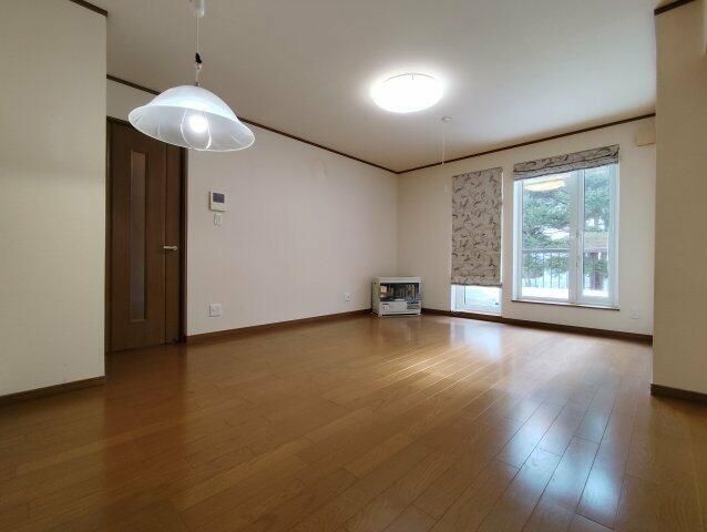 4SLDK Detached House for Sale in Sapporo's Nishi Ward - Thumbnail 3