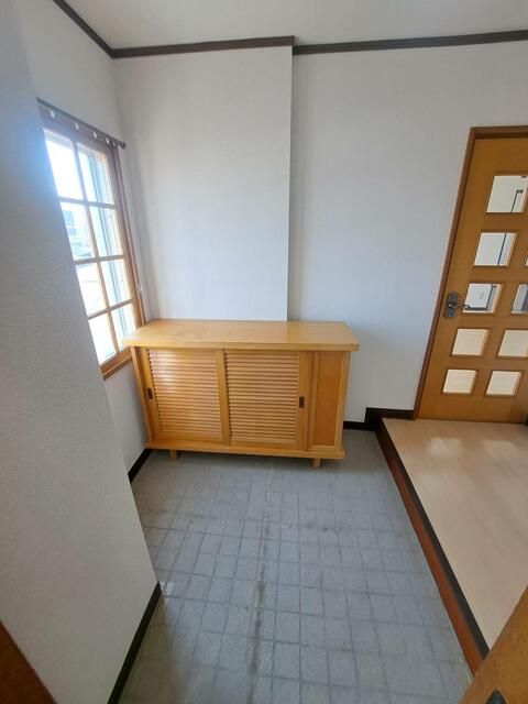 Renovated 2LDK Terrace House for Rent near JR Takikawa Station - Thumbnail 2