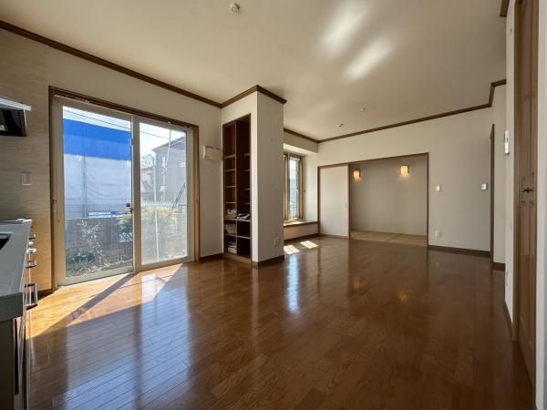 4LDK Detached House for Sale in Higashikurume, Tokyo - Thumbnail 2