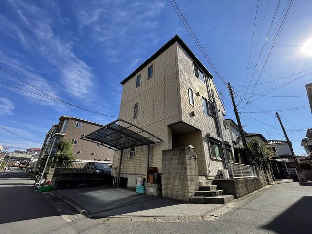 4SLDK Steel Frame House for Sale in Koshigaya, Saitama - Thumbnail 3