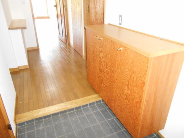 Mount Fuji View Condo in Fujikawaguchiko | 3LDK for Sale - Thumbnail 2