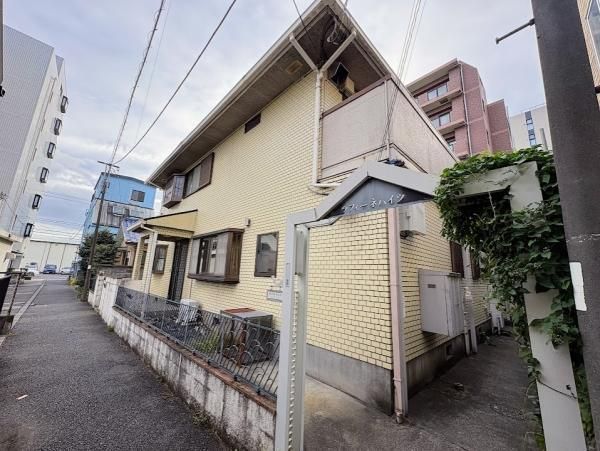 Lafine Heights Apartment Complex in Fuchu, Tokyo - Thumbnail 3