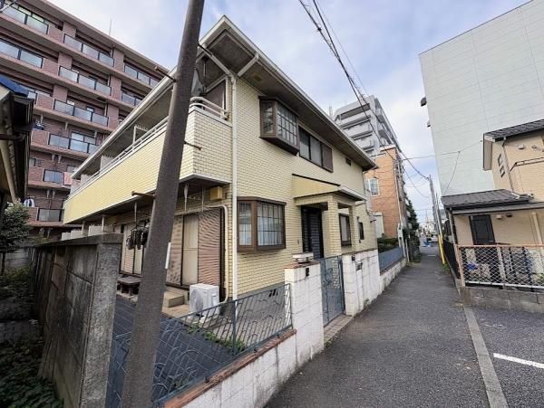 Lafine Heights Apartment Complex in Fuchu, Tokyo - Thumbnail 2