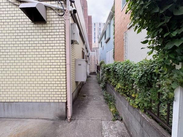 Lafine Heights Apartment Complex in Fuchu, Tokyo - Thumbnail 4