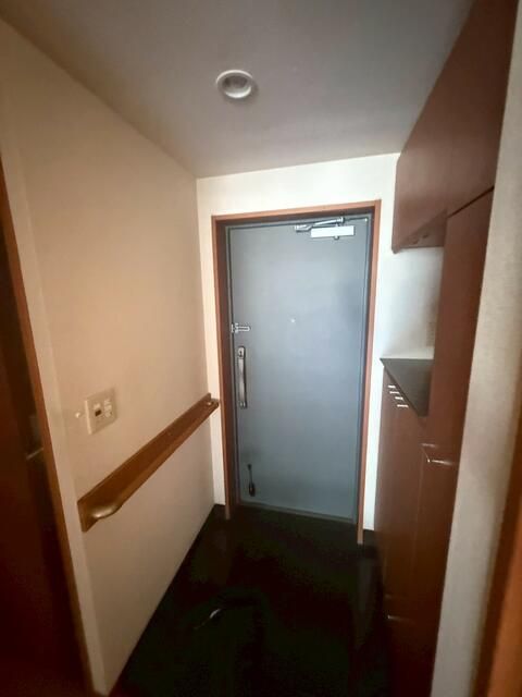 2LDK Apartment for Rent near Shinagawa Station, Tokyo - Thumbnail 3
