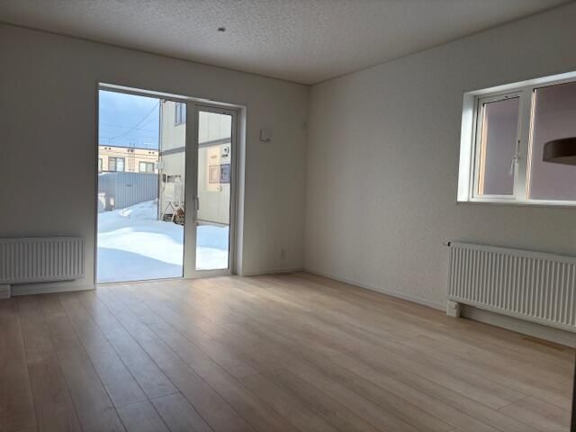 New 4LDK House for Sale in Minami-ku, Sapporo, Hokkaido - Thumbnail 2