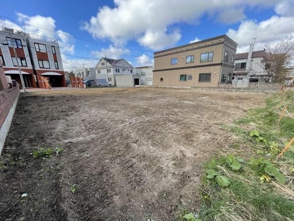 Land for Sale in Maruyama, Sapporo, Hokkaido - 213.71 sqm - Thumbnail 2