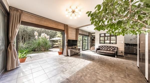 Modern 3LDK House in Kamakura on 514㎡ Land - Image 1