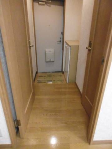 1LDK Apartment for Rent in Sumida, Tokyo near Morishita Station - Thumbnail 3