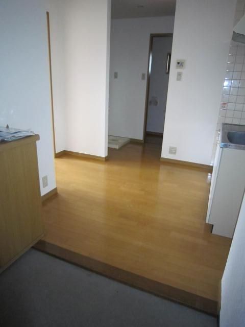 1K Apartment for Rent in Nonoichi City, Ishikawa - Thumbnail 3