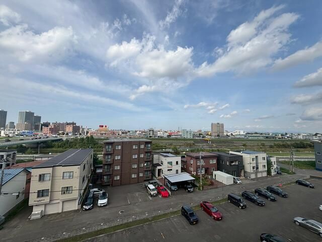 4LDK Apartment in Sapporo Shiroishi Ward | 95.38 m² | Hokkaido - Thumbnail 2